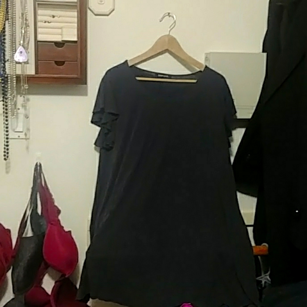Womens short sleeved tunic